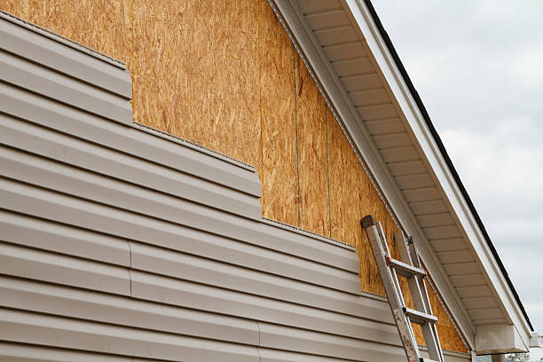 24/7 Emergency Vinyl Siding experts in Farmington, PA